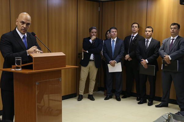 Em 21 de julho de 2016, o então ministro da Justiça Alexandre de Moraes falou à imprensa sobre a operação policial que investigava suspeitos de planejar atos terroristas na Olimpíada do Rio (Foto: José Cruz/Agência Brasil)