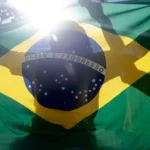 O jogo além do campo: o embate entre Rede Globo e CazéTV na lente da Ecologia de Mídia