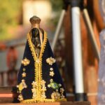 Nossa Senhora, TVs religiosas e comunicação pública: o que revela o histórico dos Bolsonaro
