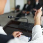 Debates eleitorais: entre a informação e o espetáculo